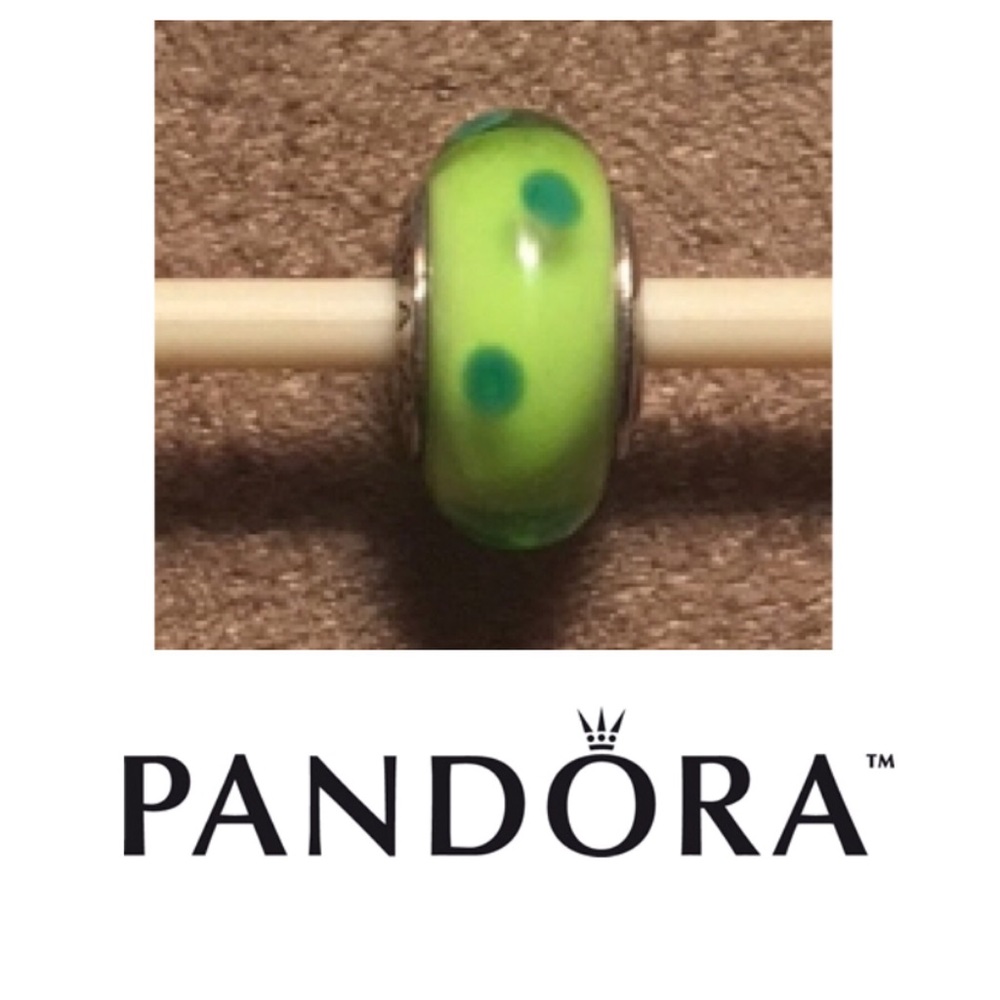 Pandora • {Green Polka-dot} Murano Bead